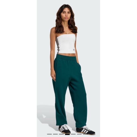 🏃‍♀️🏃‍♀️ NWT Adidas Essentials Fleece Loose Joggers in Aurora Ivy – Size Medium - Picture 3 of 11
